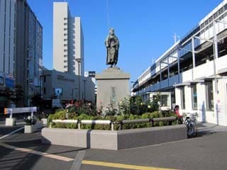 五浦釣人像